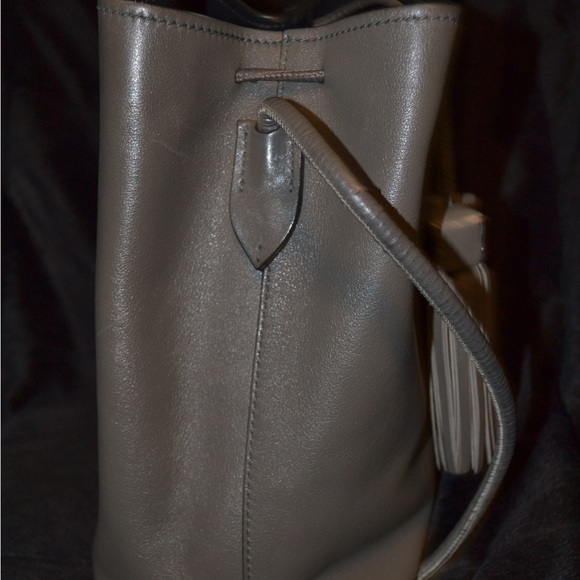 Tom Ford Bucket Crossbody Bag - Picture 3 of 11